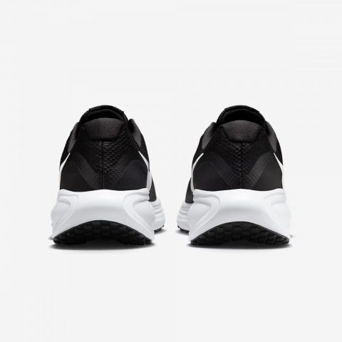 NIKE REVOLUTION 8 BLACK WHITE MAN 