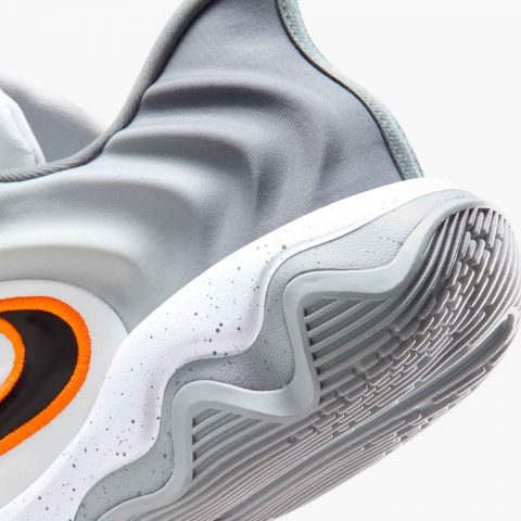 NIKE GIANNIS IMORTALITY 4 GREY WHITE MAN 